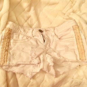 Mossimo | White shorts